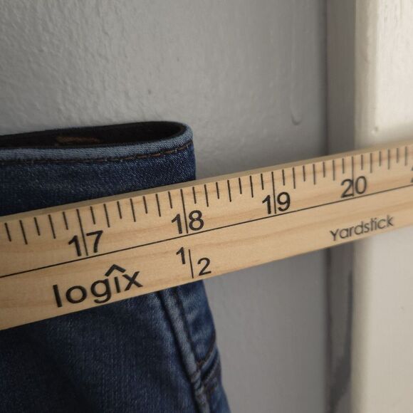 Democracy Jeans Size 16 Ab Technology Skinny Distressed Mid Rise Medium Wash - Picture 4 of 9